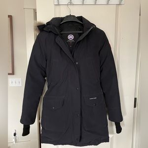 Extremely Warm Navy Canada Goose Trillium Parka in Size S